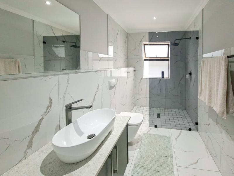 3 Bedroom Property for Sale in Hartenbos Heuwels Western Cape